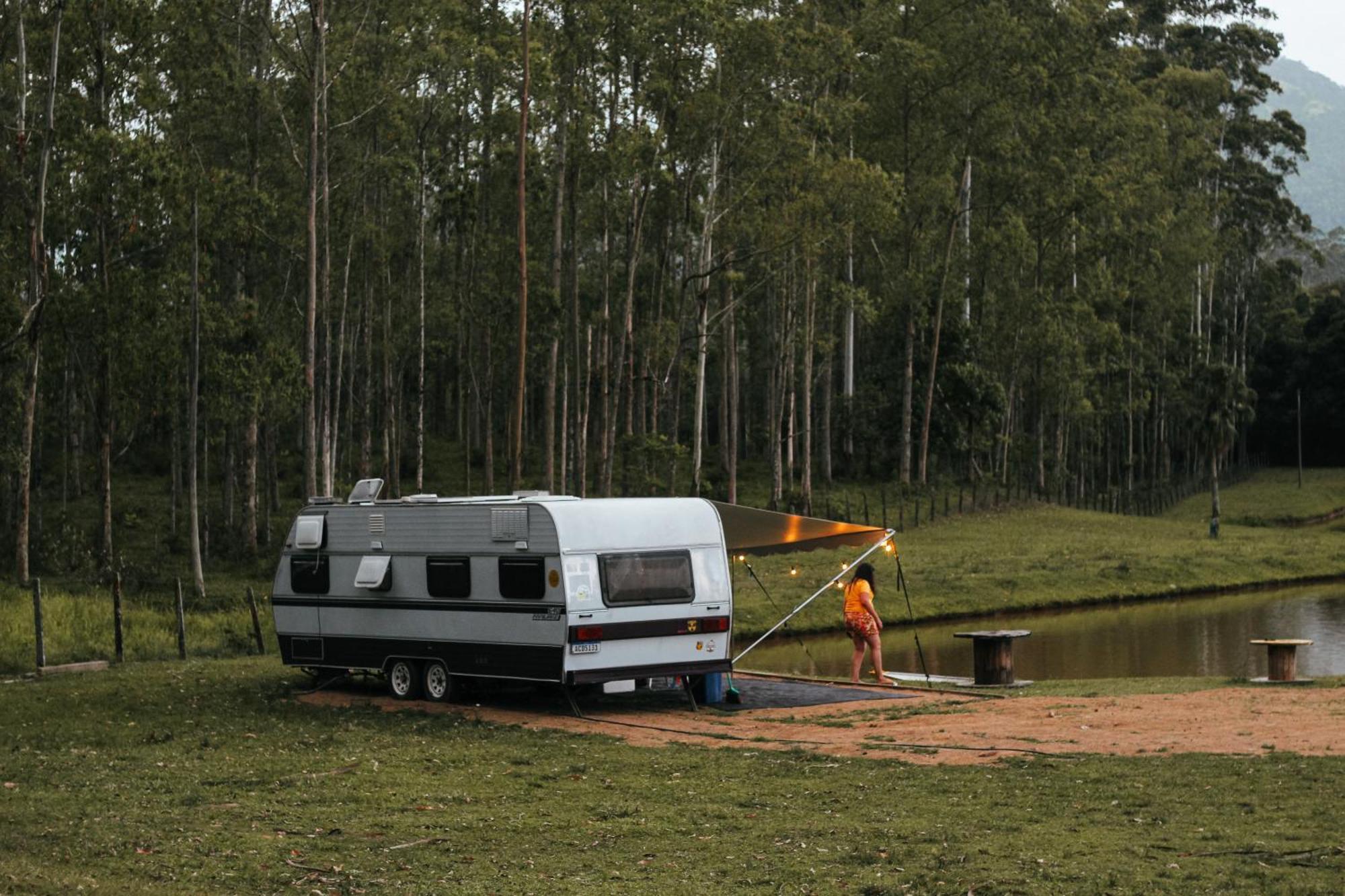 Trailer Em Sitio Campsite Timbo (Santa Catarina)