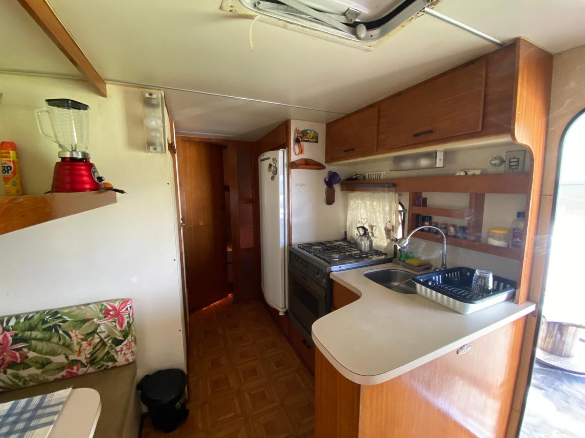 Trailer Em Sitio * Timbo (Santa Catarina)